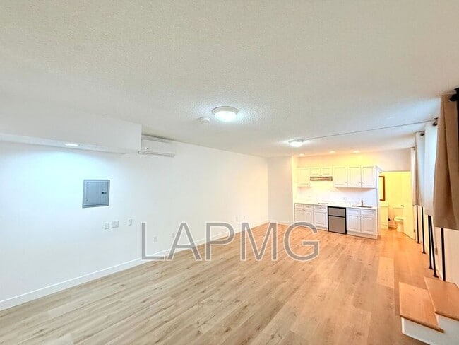 804 A Princeton St in Santa Monica, CA - Building Photo - Building Photo