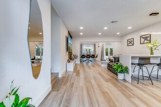 830 SW 14th Ct in Fort Lauderdale, FL - Building Photo - Building Photo