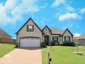 50 Ridgefield Dr in Oakland, TN - Building Photo