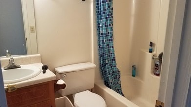 303 W Main St-Unit -11-K in Radford, VA - Building Photo - Building Photo