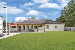 509 Joan Of Arc Dr in Hempstead, TX - Building Photo