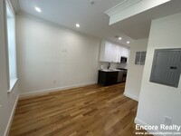 18 Grove St, Unit 4 in Boston, MA - Building Photo - Building Photo