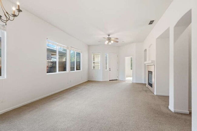 7991 Springarden Wy in Sacramento, CA - Building Photo - Building Photo