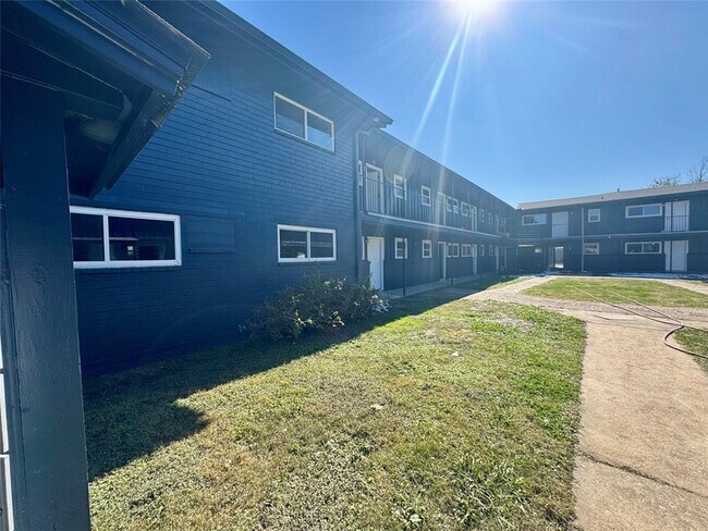 4706 Yellowstone Blvd, Unit 25 in Houston, TX - Building Photo - Building Photo