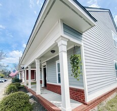 Garnet Crossing in Columbia, SC - Building Photo - Building Photo