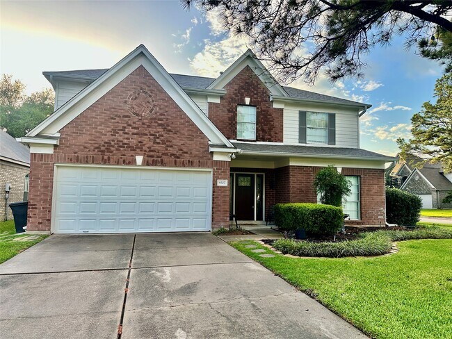 9327 Restover Ln in Houston, TX - Building Photo - Building Photo