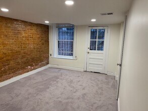 2104 O St NW, Unit #01 in Washington, DC - Building Photo - Building Photo