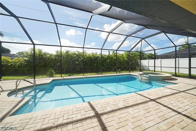 property at 1502 SW 38th St