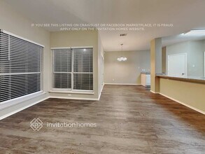 6717 Flamewood Dr in Arlington, TX - Foto de edificio - Building Photo
