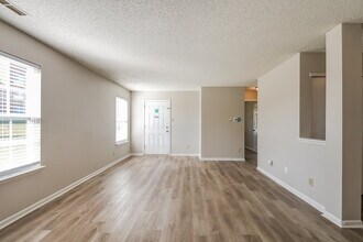 526 Florence Dr in Greenfield, IN - Foto de edificio - Building Photo