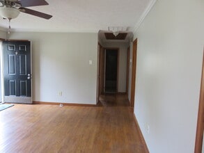 231 N Mapleleaf Ave in Highland Springs, VA - Building Photo - Building Photo