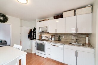 132 Adams St-Unit -7 in Hoboken, NJ - Building Photo - Building Photo