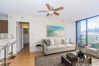 98-402-402 Koauka Loop in Aiea, HI - Building Photo - Building Photo