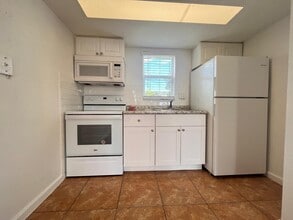 3350 NE 16th St in Pompano Beach, FL - Building Photo - Building Photo