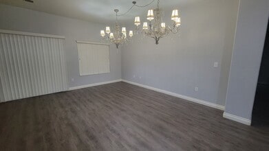 10919 Golden Valley Dr in Bakersfield, CA - Building Photo - Building Photo