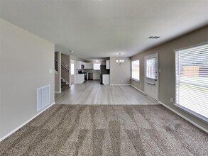 21851 Whispering Forest Dr in Kingwood, TX - Building Photo - Building Photo