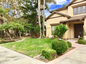 6582 Windflower Dr in Carlsbad, CA - Building Photo - Building Photo