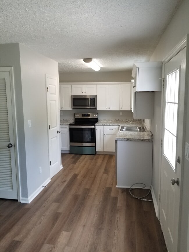 1445 Toshiba Drive, #B in Lebanon, TN - Building Photo - Building Photo