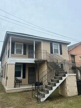 1138 S Salcedo St, Unit 2B in New Orleans, LA - Foto de edificio - Building Photo