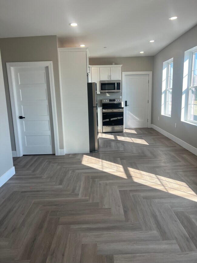 132 Millbury St in Worcester, MA - Building Photo - Building Photo