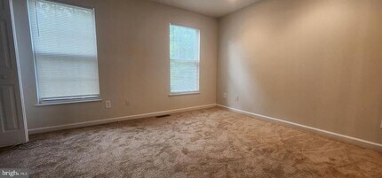 1720 Grover Glen Ct in Woodbridge, VA - Building Photo - Building Photo