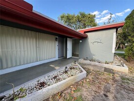 7411 Juniper St in Miramar, FL - Building Photo