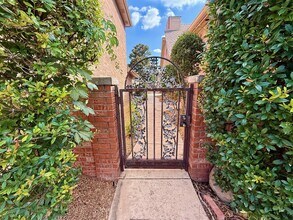 3816 Tudor Cir in Norman, OK - Building Photo - Building Photo