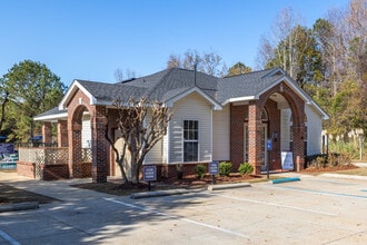 Alabaster Estates in Dothan, AL - Building Photo - Building Photo