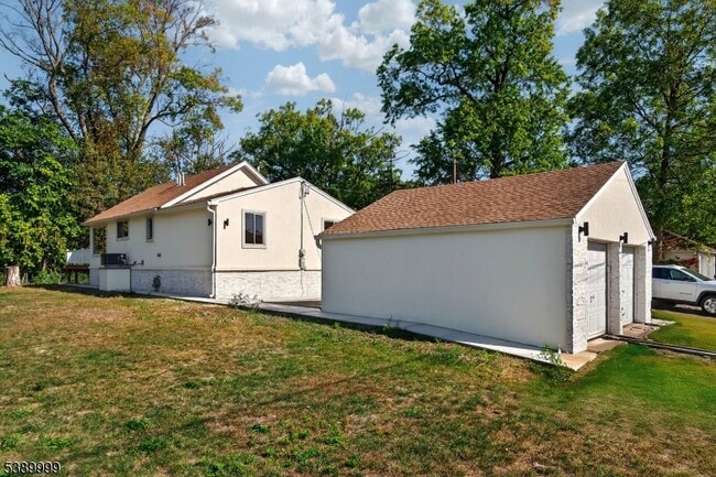 property at 3 Barber St