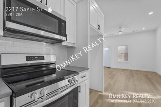 2217 Sayle St-Unit -A in Greenville, TX - Building Photo - Building Photo