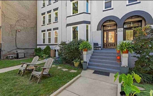 1038 Lamont St NW in Washington, DC - Building Photo - Building Photo