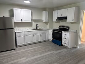 2-4-4 N Liberty Ave, Unit 3 in Endicott, NY - Building Photo