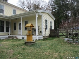 76 Dog Hill Rd in Killingly, CT - Building Photo