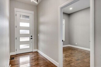 6133 S Maryland Ave in Springfield, MO - Building Photo - Building Photo