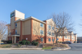 Furnished Studio - Sterling in Sterling, VA - Foto de edificio - Building Photo