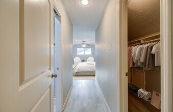 5746 Cartagena St in Houston, TX - Building Photo - Building Photo