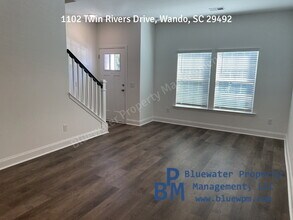 1102 Twin Rivers Dr in Charleston, SC - Building Photo - Building Photo