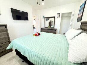 324 Van Buren St in Hollywood, FL - Building Photo - Building Photo