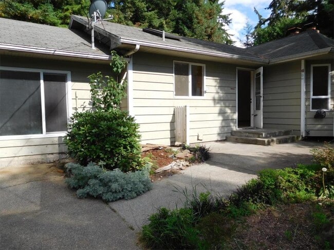 property at 1536 Vashon Ave NE