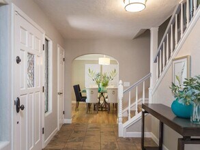 1084 Fife Ave in Palo Alto, CA - Foto de edificio - Building Photo