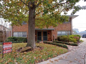 2821 Eastgrove Ln in Houston, TX - Building Photo