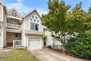 8945 N Calvert Ave in Portland, OR - Building Photo