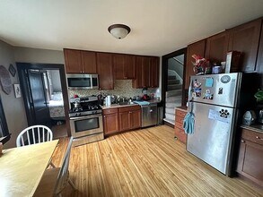 2950 Pierce St NE in Minneapolis, MN - Building Photo - Building Photo