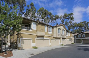 Creek View Condominium Rentals in San Diego, CA - Building Photo
