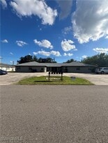 12369-12377 First St in Ft. Myers, FL - Building Photo
