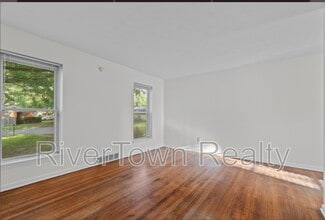 4867 Haleville Rd in Memphis, TN - Foto de edificio - Building Photo