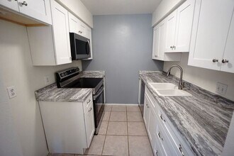 2601 W Broadway Blvd in Tucson, AZ - Building Photo - Building Photo