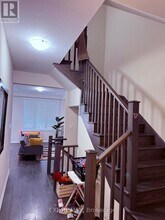 33 Hollywood Ct in Cambridge, ON - Building Photo - Building Photo
