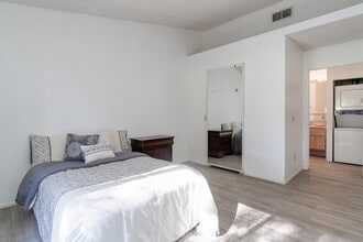 40800 Breezy Pass Rd in Palm Desert, CA - Building Photo - Building Photo