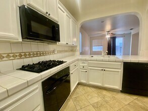 2848 Karitsa Ave in Sacramento, CA - Building Photo - Building Photo